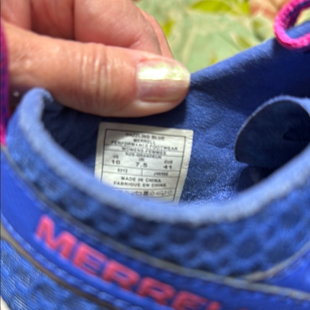 Merrell Blue and Pink Athletic Shoes Lightweight Design - Picture 4 of 4
